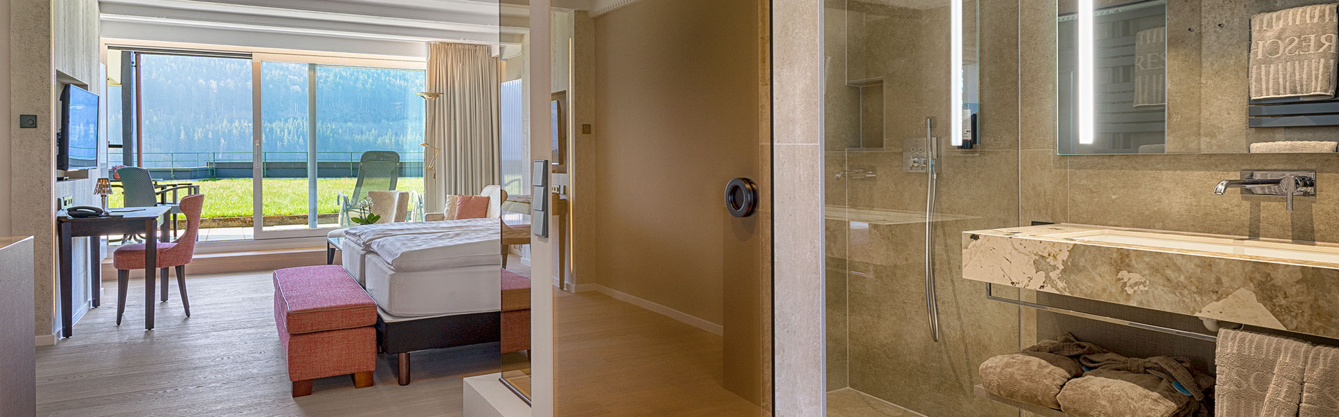 Innenarchitektur,  Innenausbau, Hoteleinrichtung, Modernisierung, Umbau, Neubau Hotel mit  Arsinteria Raumideen Titisee-Neustadt Schwarzwald - Berater, Ideengeber,  Handwerker und Einrichtungsfachhandel
