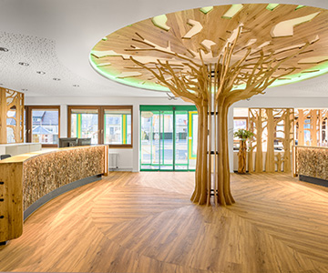 PROJEKT: Holzgroßhandel  - Innenarchitektur und Konzeption; Ausführung von Innenausbau, Schreinerarbeiten, Einrichtung und Trockenbau/Akustikdecke  - Bilder anschauen